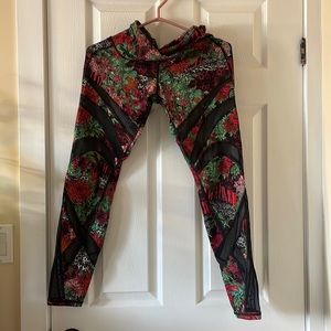 Lululemon floral mesh panel leggings